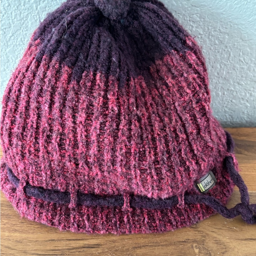 Dohm women’s FluffAir Beanie merino wool blend